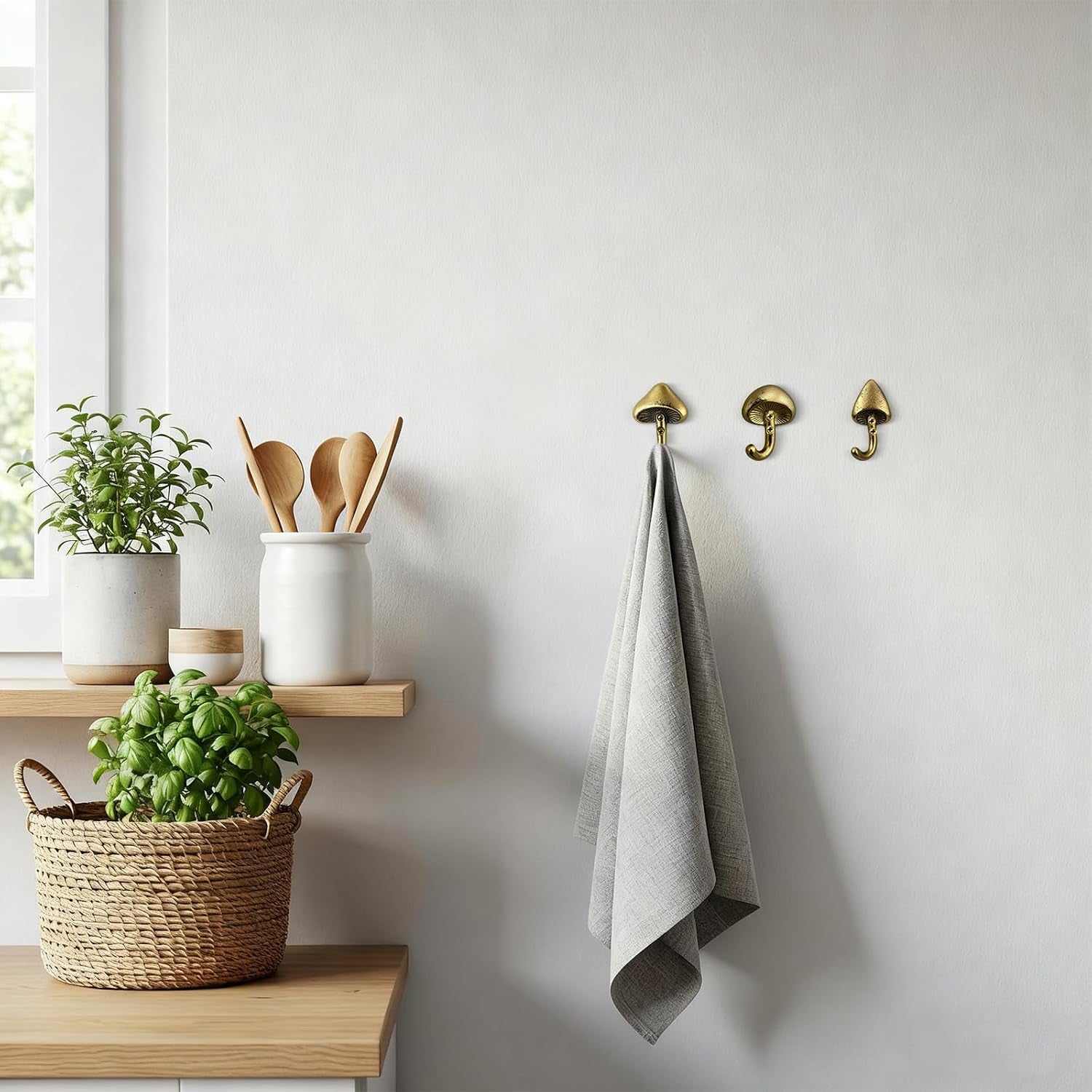 3 Pcs Mushroom Wall Hooks Decorative Iron Mushroom Shaped Hanging Hooks Wall Mounted Coat Towel Bags Hanger Key Holder for Home Bathroom Kitchen(Short Size,Classic Style,Gold)