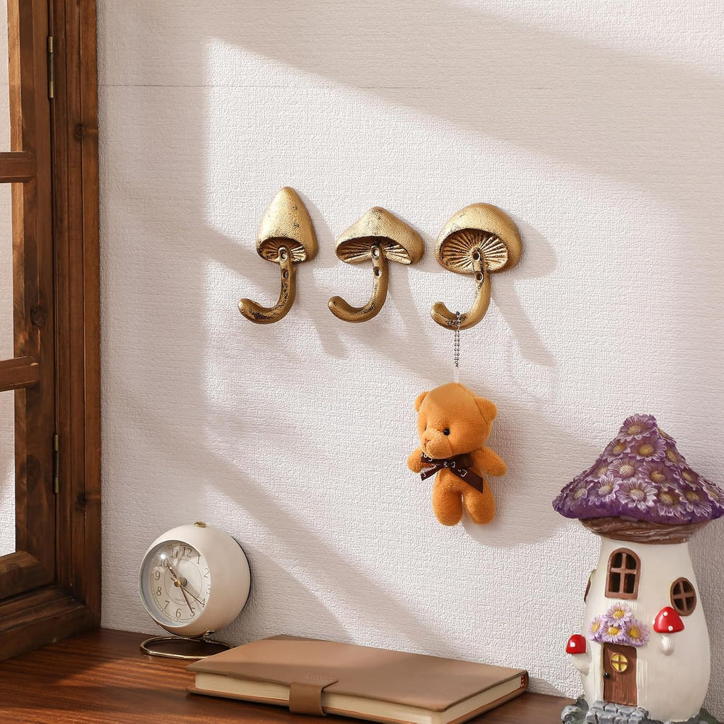 3 Pcs Mushroom Wall Hooks Decorative Iron Mushroom Shaped Hanging Hooks Wall Mounted Coat Towel Bags Hanger Key Holder for Home Bathroom Kitchen(Short Size,Classic Style,Gold)