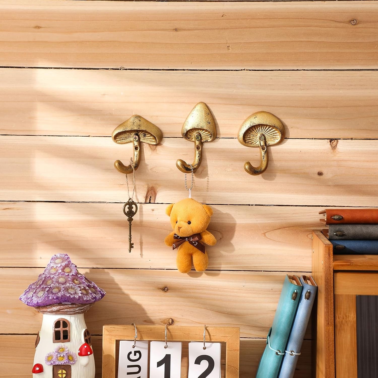 3 Pcs Mushroom Wall Hooks Decorative Iron Mushroom Shaped Hanging Hooks Wall Mounted Coat Towel Bags Hanger Key Holder for Home Bathroom Kitchen(Short Size,Classic Style,Gold)