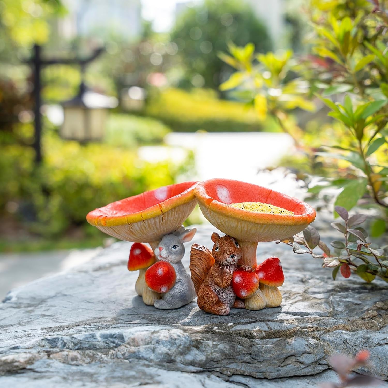 Resin Mushroom Statue Decor for Indoor and Outdoor Decoration, Bird, Small Animal, Insect Water Bowl Feeder for Garden, Backyard, Balcony (Squirrel)